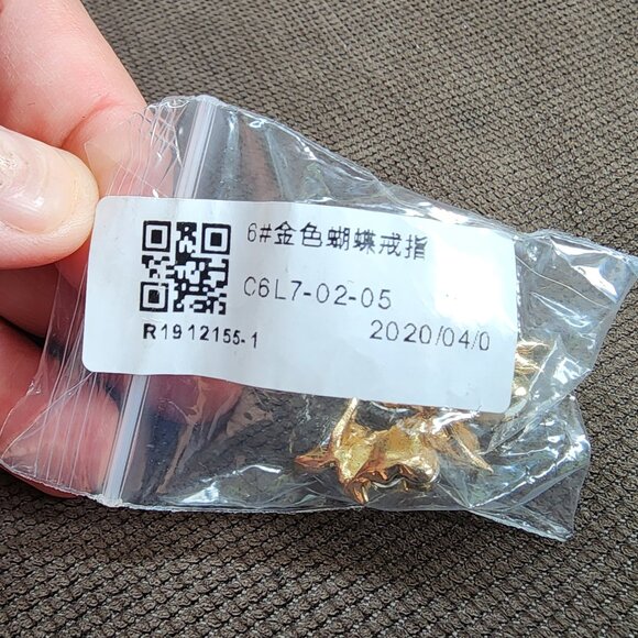 NWT Amazon Gold Toned Jeweled Butterfly Fashion Ring Size 4 - Picture 16 of 16